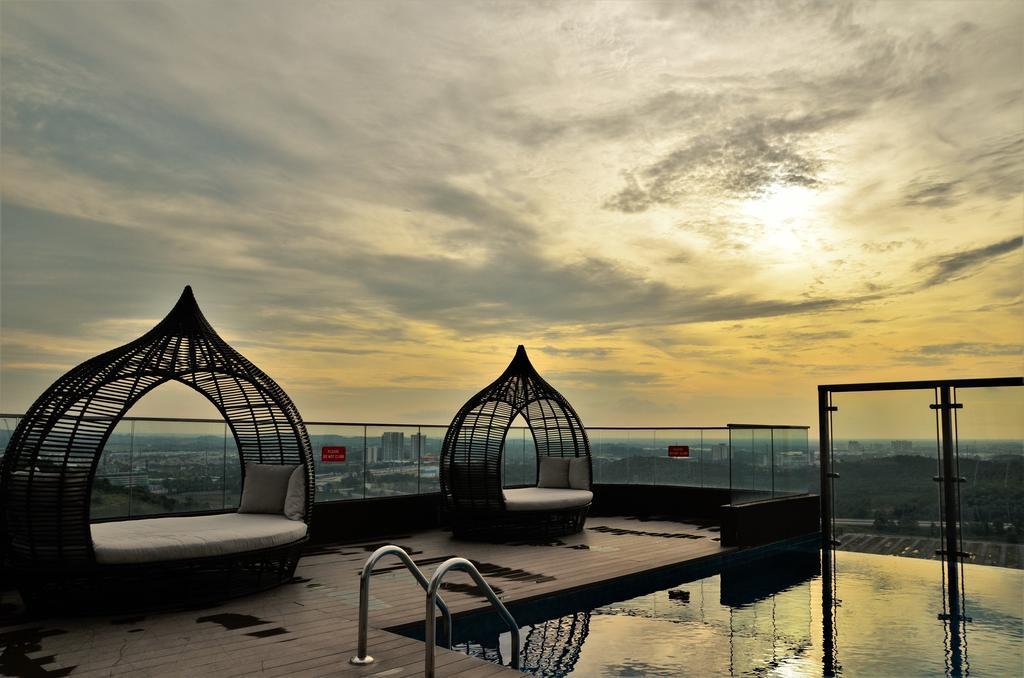 Holi Afiniti Themed Suites Nusajaya  Εξωτερικό φωτογραφία